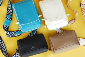 ミニショルダーバッグとポーチ